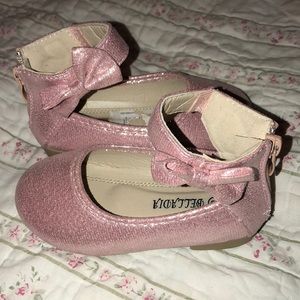 Belladia pink glitter shoes with bows like new